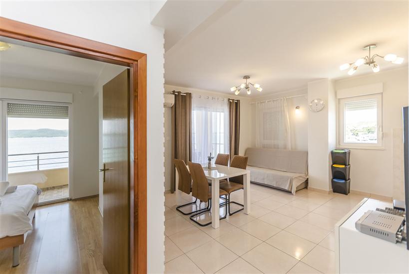 Apartment A6, for 6 persons