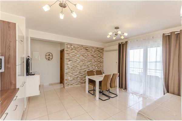 Apartment A6, for 6 persons