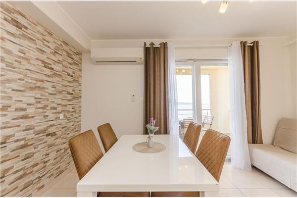 Apartment A6, for 6 persons