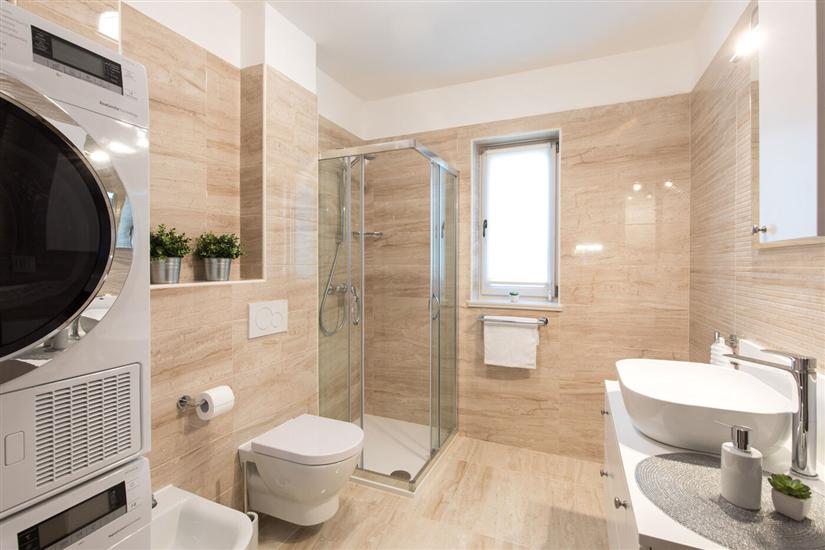 House K1, for 8 persons