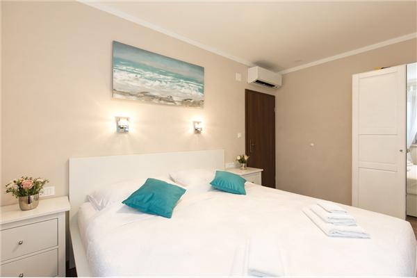 House K1, for 8 persons