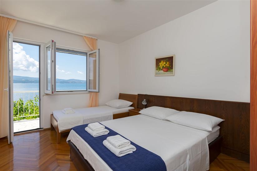 Apartment A1, for 5 persons