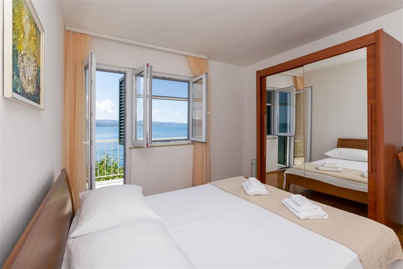 Apartment A1, for 5 persons