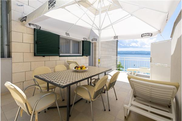 Apartment A1, for 5 persons