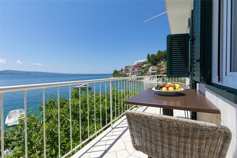 Apartment A1, for 5 persons