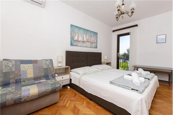 Apartment A1, for 8 persons
