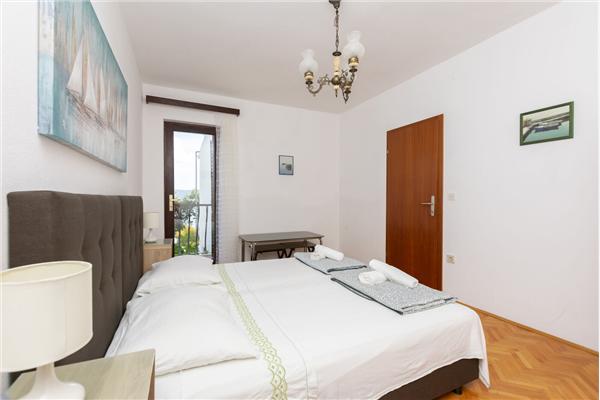 Apartment A1, for 8 persons