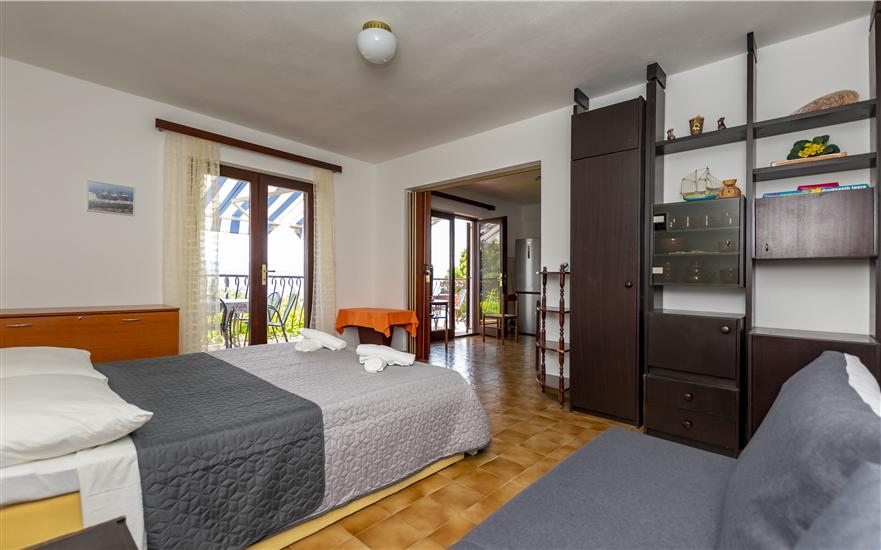 Apartment A1, for 8 persons