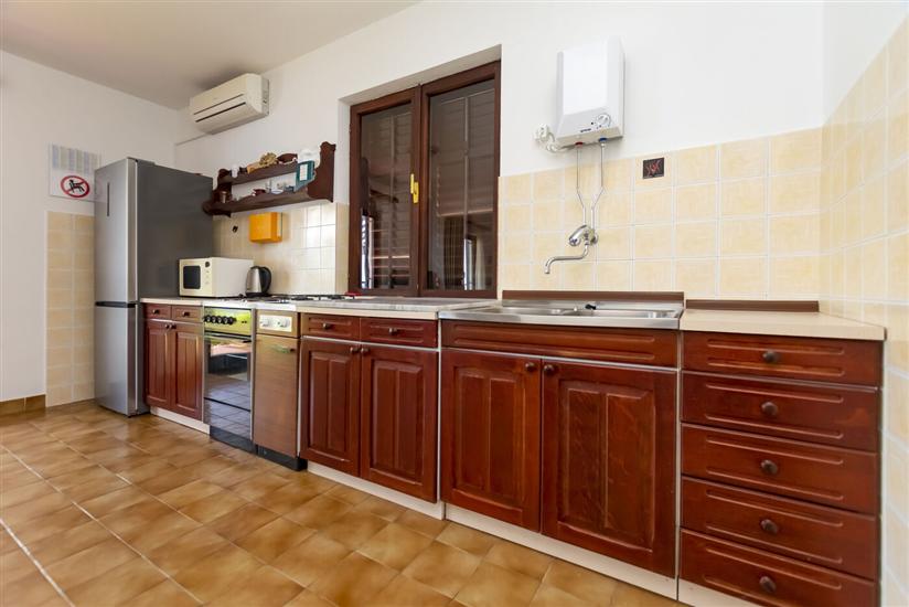 Apartment A1, for 8 persons