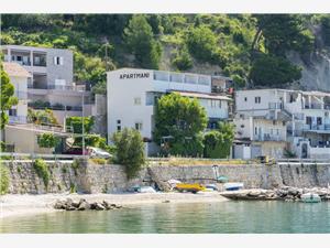 Apartments Luka 15m from the beach Krilo Jesenice, Size 30.00 m2, Airline distance to the sea 15 m