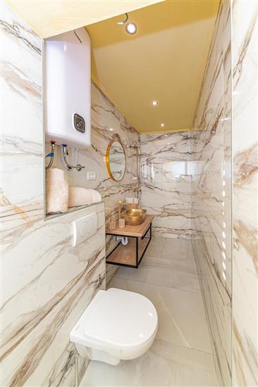 House K1, for 12 persons