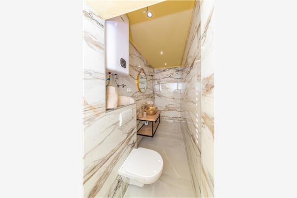 House K1, for 12 persons