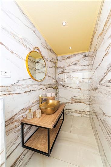 House K1, for 12 persons