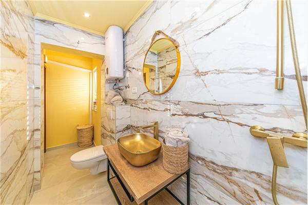 House K1, for 12 persons