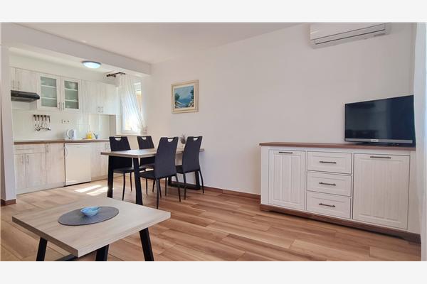 Apartment A1, for 5 persons