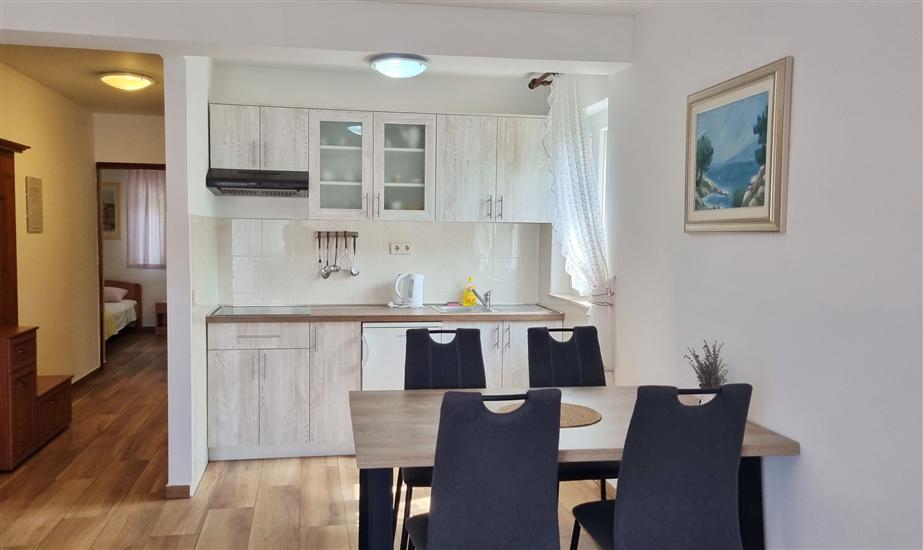 Apartment A1, for 5 persons