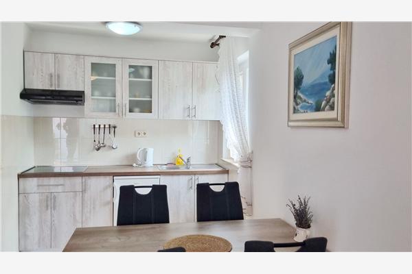 Apartment A1, for 5 persons