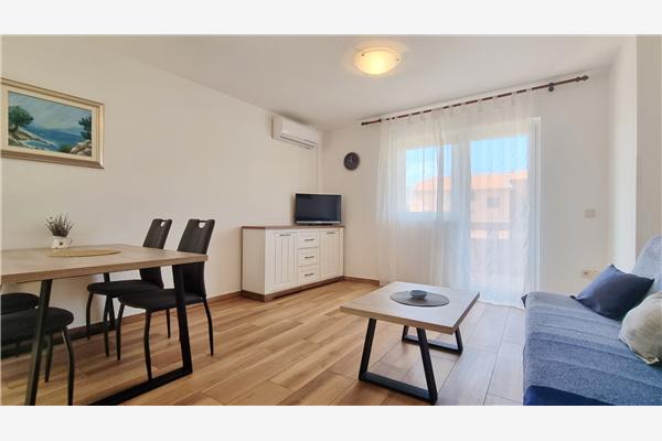 Apartment A1, for 5 persons