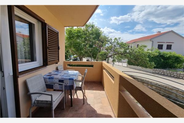 Apartment A1, for 5 persons