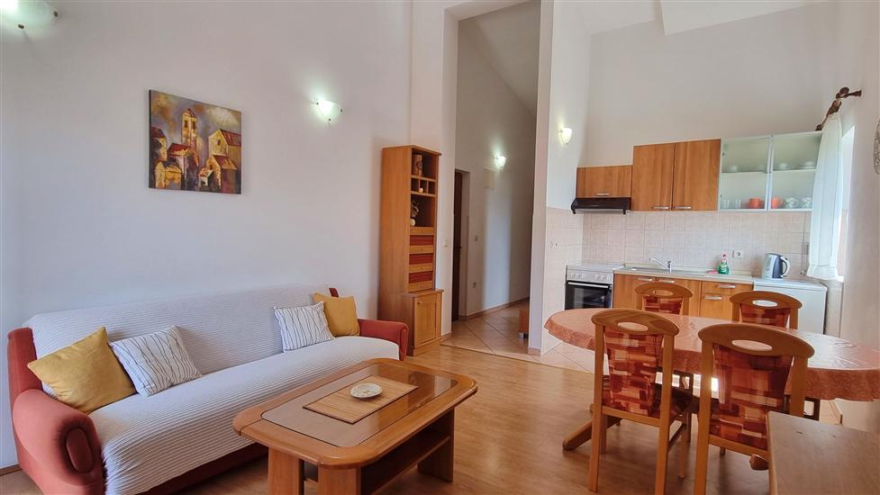 Apartment A2, for 5 persons