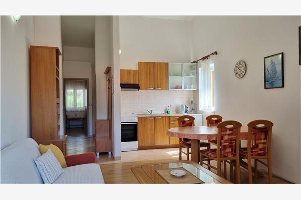 Apartment A2, for 5 persons