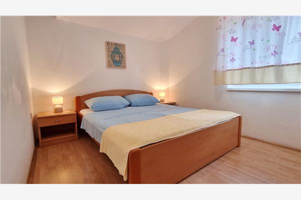 Apartment A2, for 5 persons