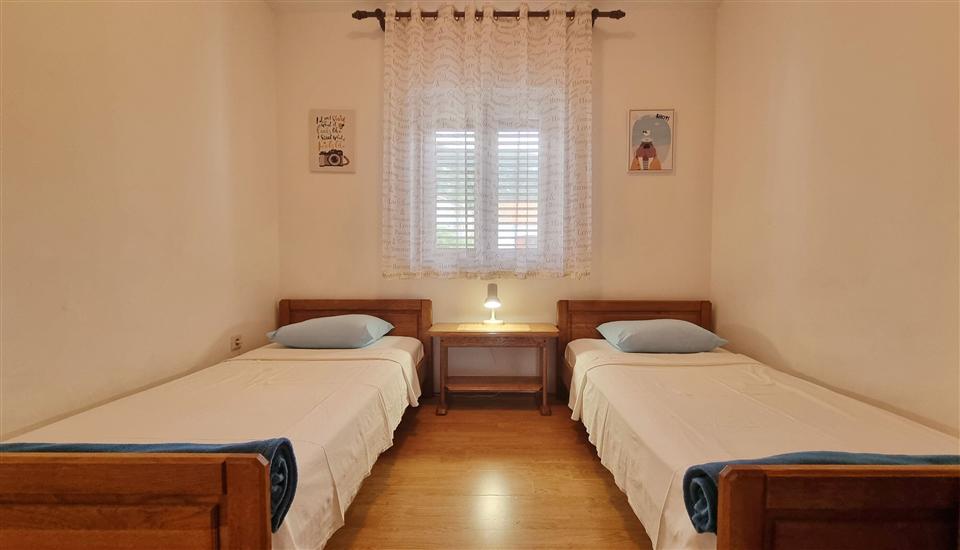 Apartment A2, for 5 persons