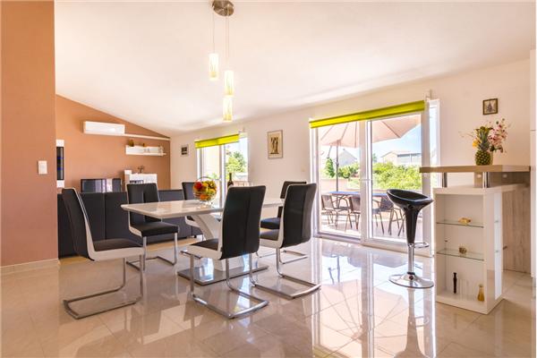 Apartment A1, for 6 persons