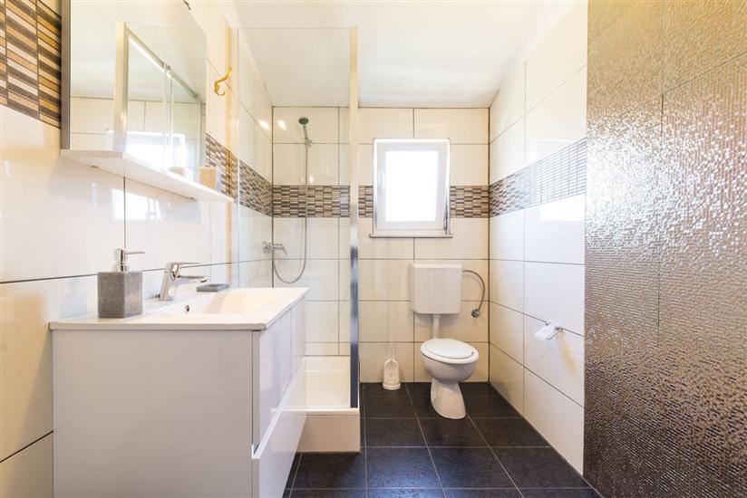 Apartment A1, for 6 persons