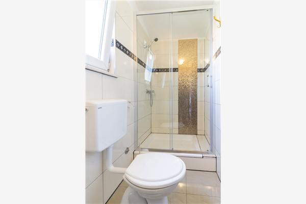 Apartment A1, for 6 persons