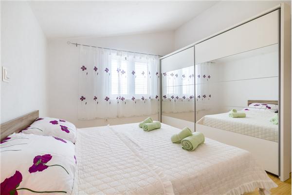 Apartment A1, for 6 persons