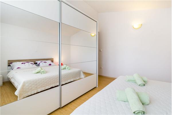 Apartment A1, for 6 persons