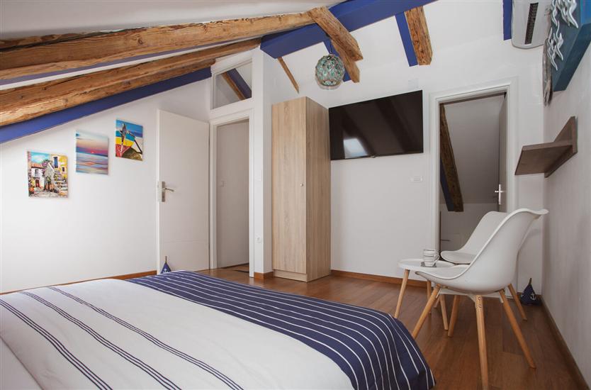 Apartment A2, for 6 persons