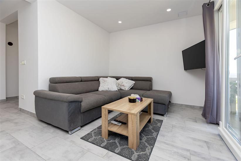 Apartment A1, for 6 persons