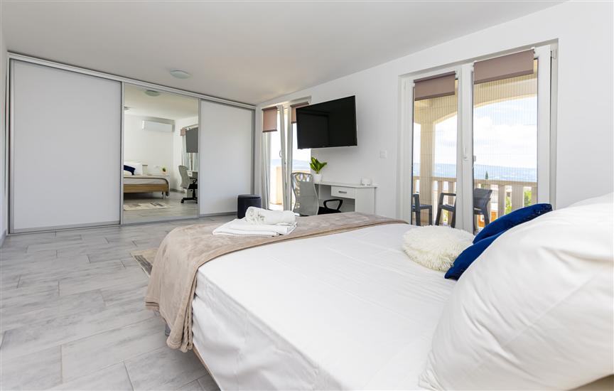 Apartment A1, for 6 persons