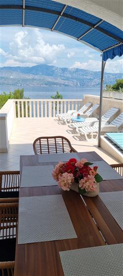 Apartment A1, for 5 persons