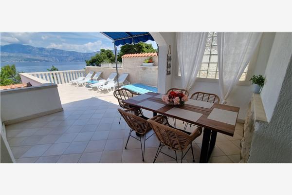 Apartment A1, for 5 persons