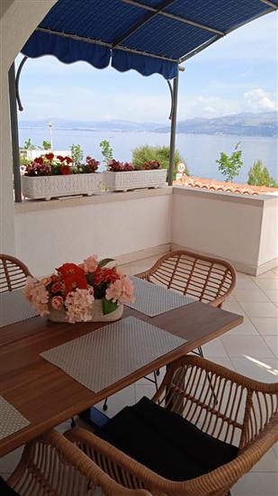 Apartment A1, for 5 persons