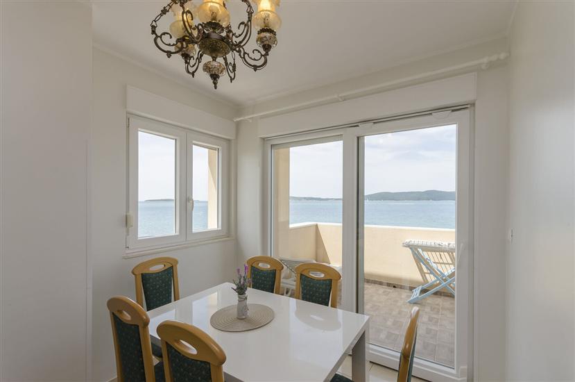 Apartment A5, for 6 persons