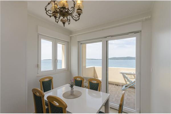 Apartment A5, for 6 persons