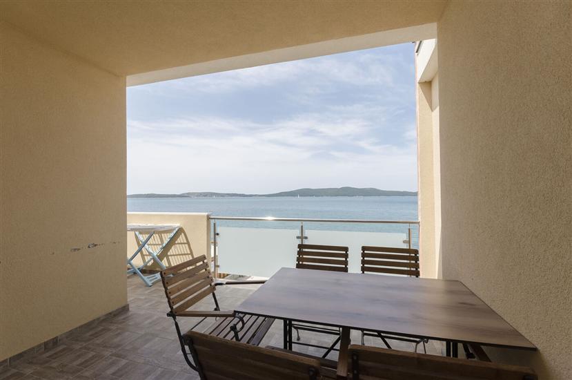 Apartment A5, for 6 persons