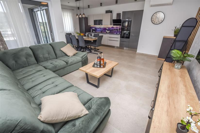 Apartment A1, for 10 persons
