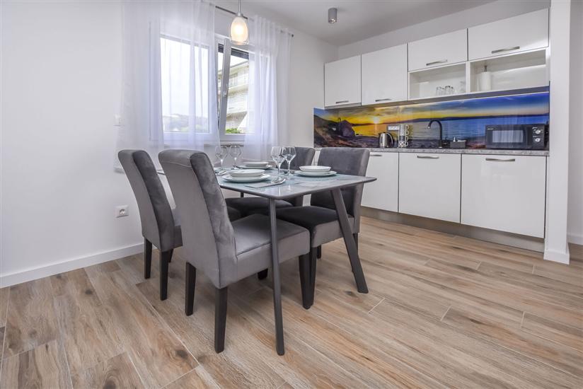 Apartment A1, for 10 persons