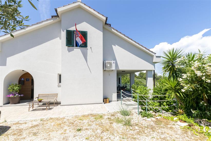 Apartment Sweet Dream Manjiga