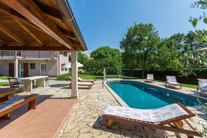 House Morena s bazenom