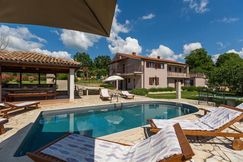 House Morena s bazenom