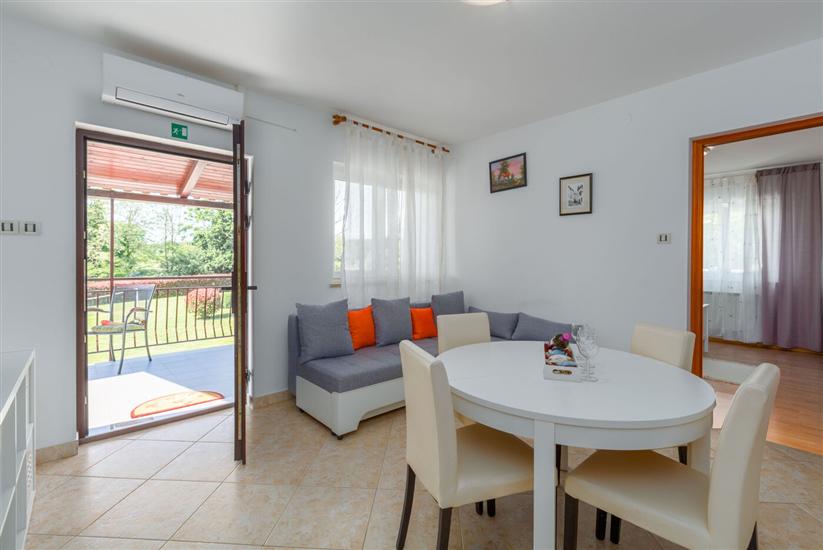 House K1, for 12 persons