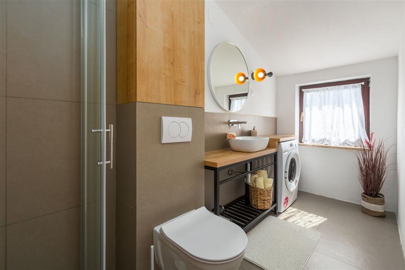 House K1, for 12 persons