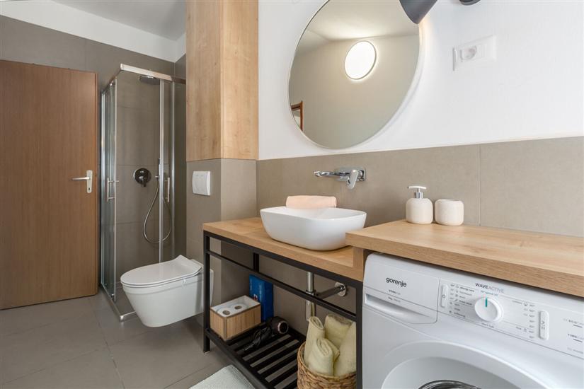 House K1, for 12 persons