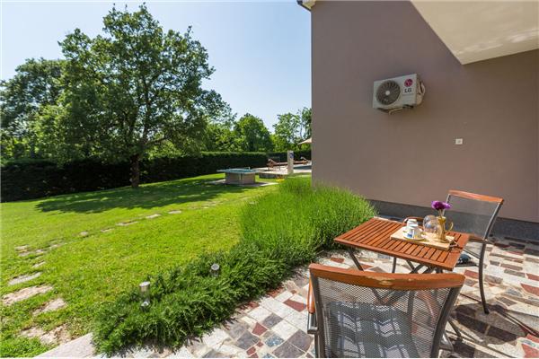 House K1, for 12 persons